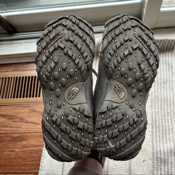 North Face Women’s Hiking Boots - Picture 5 of 5